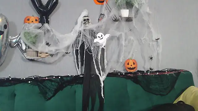 IzabelllNoir online show from October 29, 6:37 am