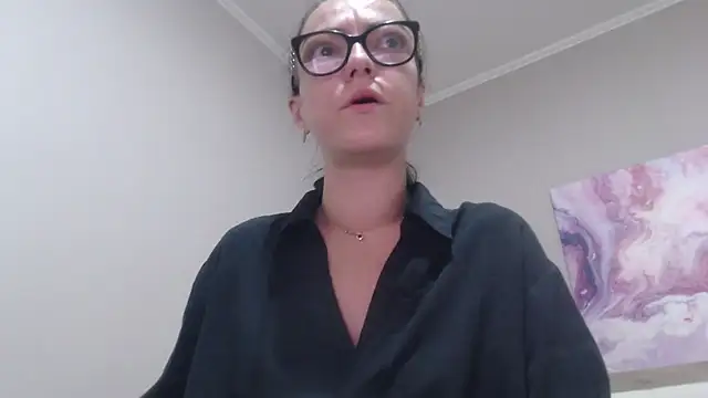 Snapshot of IzabelllNoir chatting on June 24, 6:56 am IzabelllNoir online show from June 24, 6:56 am