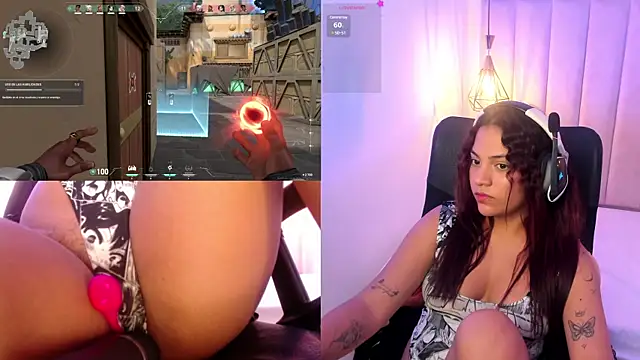 PetiteSophie  online show from January 3, 4:16 pm
