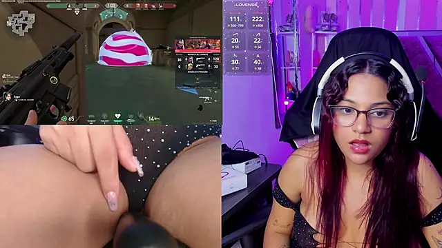PetiteSophie  online show from January 12, 11:58 pm