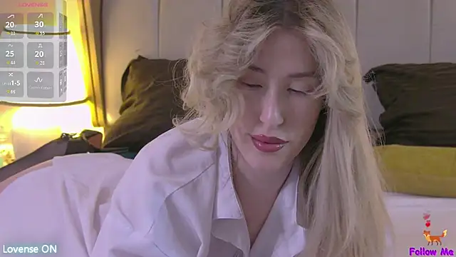 SerenaBennet online show from February 4, 10:10 am