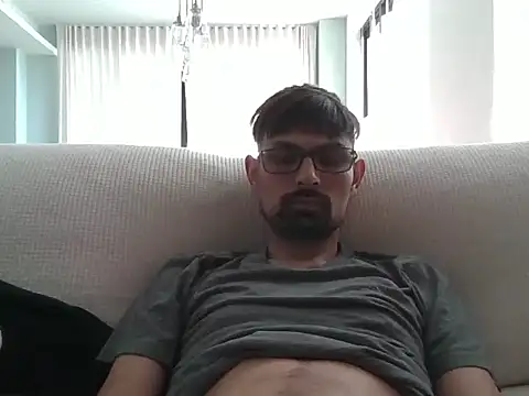 Snapshot of spence204011 chatting on January 2, 2:24 pm spence204011 online show from January 2, 2:24 pm