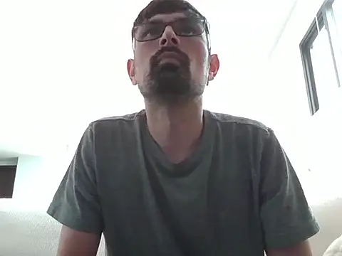 Snapshot of spence204011 chatting on January 2, 8:02 pm spence204011 online show from January 2, 8:02 pm