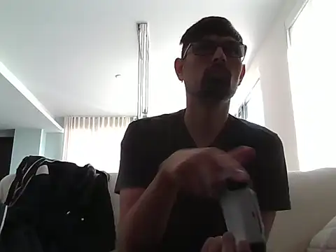 Snapshot of spence204011 chatting on January 5, 3:45 pm spence204011 online show from January 5, 3:45 pm