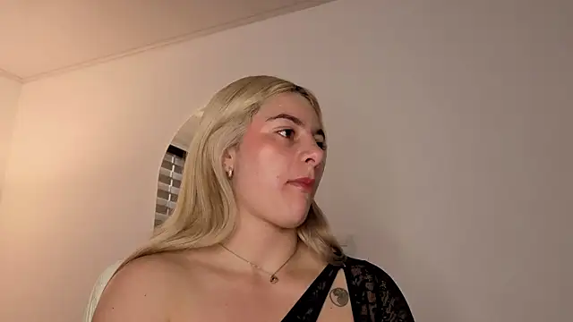 AtheneaRossi online show from October 20, 12:05 pm