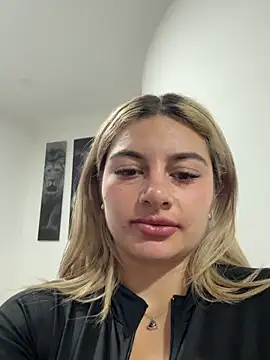 AtheneaRossi online show from February 17, 12:07 am