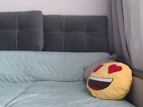  JustmeHere  online show from April 16, 6:36 am