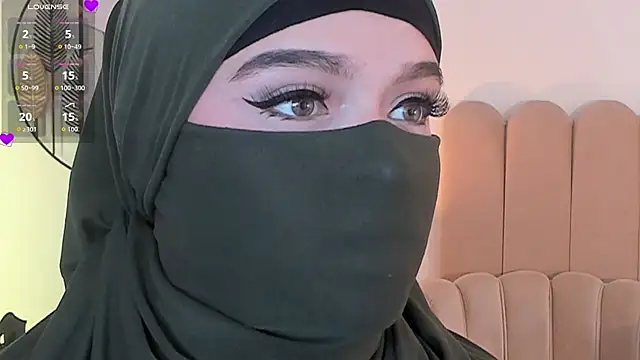 anna-henao online show from April 14, 7:42 pm