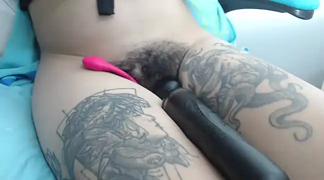 meganfoxx9 online show from January 29, 12:01 am