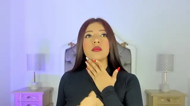 Snapshot of Pushaina__ chatting on February 8, 3:30 am Pushaina online show from February 8, 3:30 am