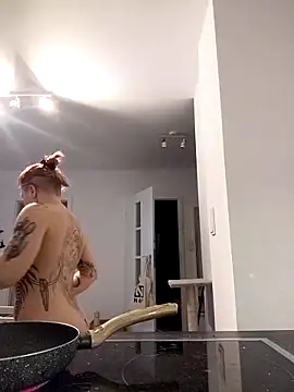 divine eve online show from April 4, 12:57 pm