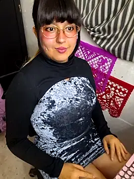 Snapshot of Derry_Cooper chatting on November 5, 2:44 am Derry Cooper online show from November 5, 2:44 am