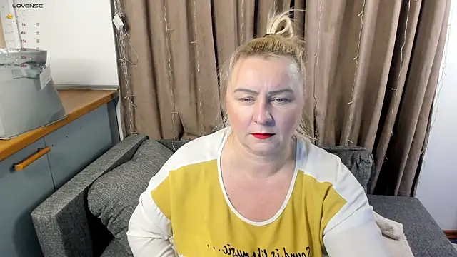 mira robinsonnn online show from January 17, 2:39 pm