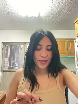 Snapshot of LunaAurora3 chatting on December 1, 11:47 pm LunaAurora3 online show from December 1, 11:47 pm