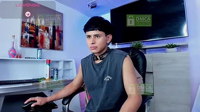 Snapshot of Jhonny-Blake chatting on January 17, 9:07 pm Jhonny-Blake online show from January 17, 9:07 pm