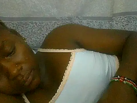 Snapshot of pretty_nanah chatting on October 15, 12:11 am pretty nanah online show from October 15, 12:11 am