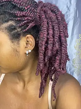 Snapshot of chocogirl01 chatting on February 6, 4:54 pm chocogirl01 online show from February 6, 4:54 pm