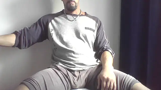 Snapshot of fl3xxx1 chatting on October 16, 9:54 am fl3xxx1 online show from October 16, 9:54 am