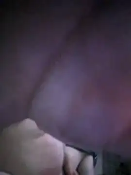 Snapshot of iambradz chatting on November 21, 9:13 pm iambradz online show from November 21, 9:13 pm