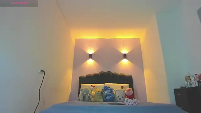 Sofia Clauss  online show from April 6, 4:21 am