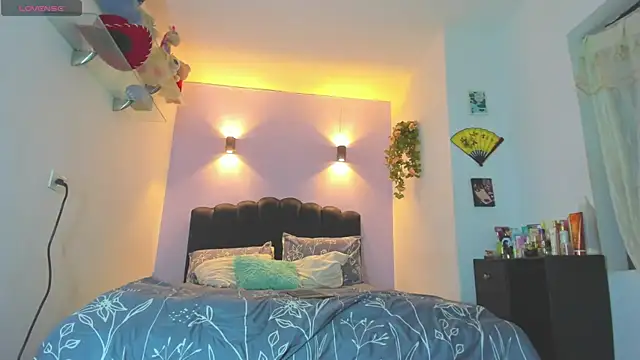 Snapshot of Sofia_Clauss_ chatting on June 18, 5:41 am Sofia Clauss online show from June 18, 5:41 am