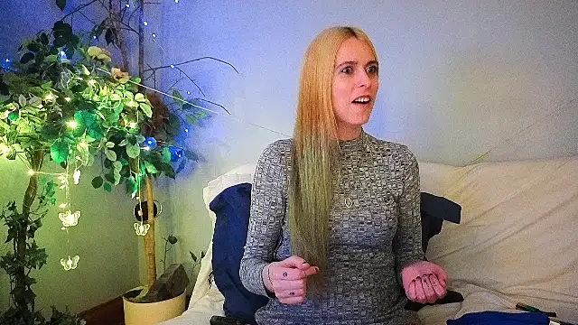 CanadianBeaver6969 online show from October 11, 9:19 am