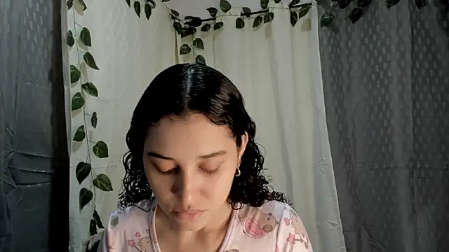 Snapshot of gabriela_duarte1 chatting on November 13, 5:39 am gabriela duarte1 online show from November 13, 5:39 am