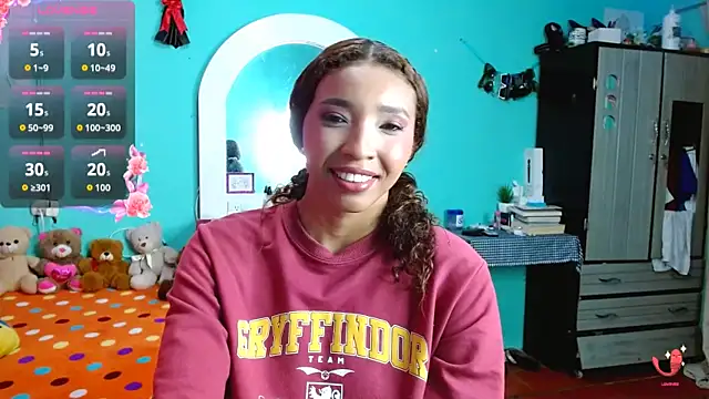 Snapshot of sensitive_brunette chatting on December 2, 12:16 am sensitive brunette online show from December 2, 12:16 am