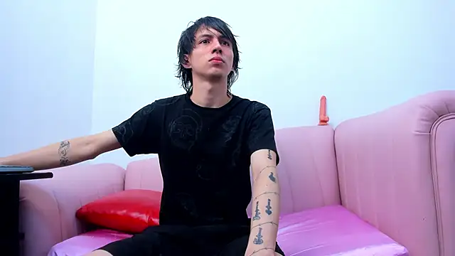 JeanRam18 online show from December 2, 11:37 am