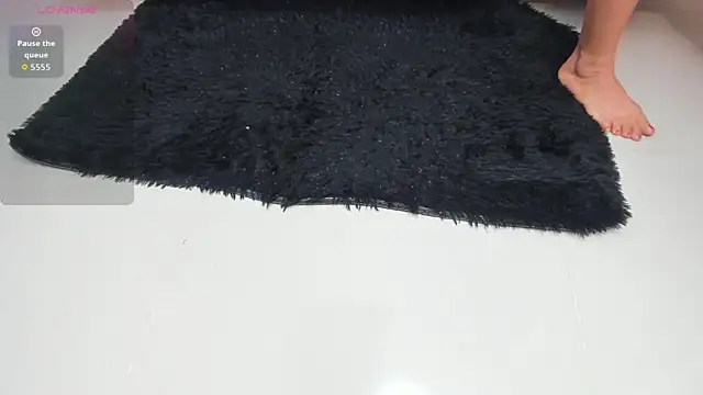 FOXYRIVER  online show from March 10, 12:10 pm