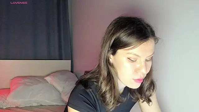 Snapshot of fifth_element chatting on February 8, 12:17 am fifth element online show from February 8, 12:17 am