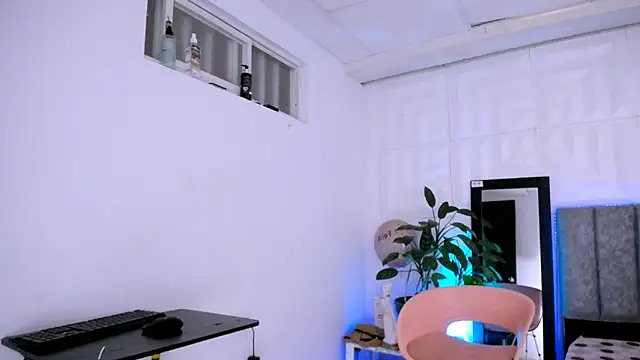 Snapshot of nataly_red chatting on September 13, 6:40 pm nataly red online show from September 13, 6:40 pm