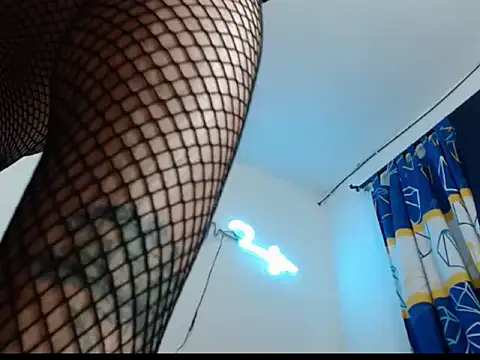 SammyKisses online show from April 16, 1:39 am