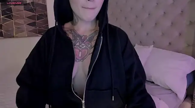 vangie  online show from January 18, 1:30 am