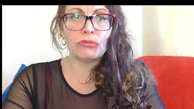 HeyyImHarlowe online show from December 14, 3:04 pm