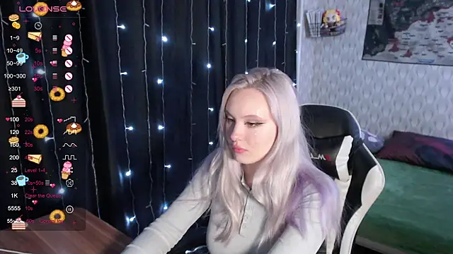 Snapshot of VikaPowers chatting on December 20, 6:13 pm VikaPowers online show from December 20, 6:13 pm