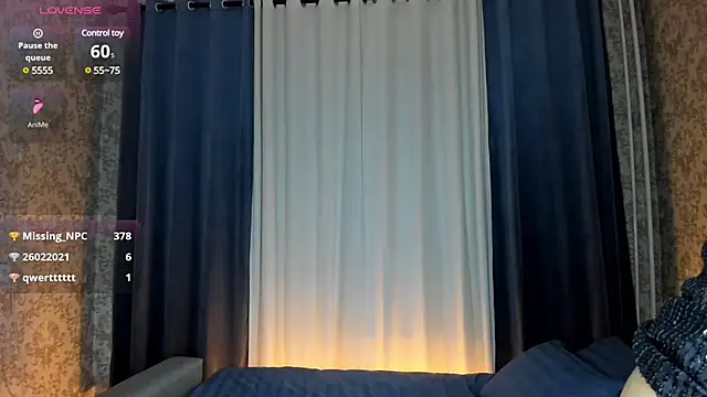 Snapshot of KatyxGold chatting on March 12, 11:44 pm KatyxGold online show from March 12, 11:44 pm