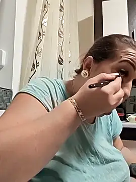 AvaLloyd online show from October 22, 2:01 am