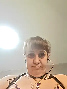 AvaLloyd online show from March 16, 3:34 am