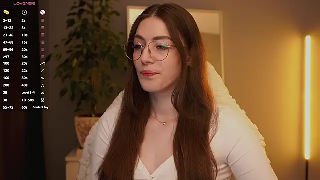 Ester Hill online show from November 18, 1:11 am