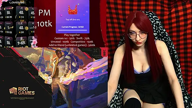 Snapshot of ElliMoor chatting on October 1, 9:48 am ElliMoor online show from October 1, 9:48 am