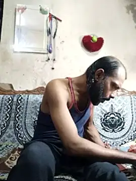 Snapshot of BadBoySmoker7070 chatting on May 19, 1:44 am BadBoySmoker7070 online show from May 19, 1:44 am