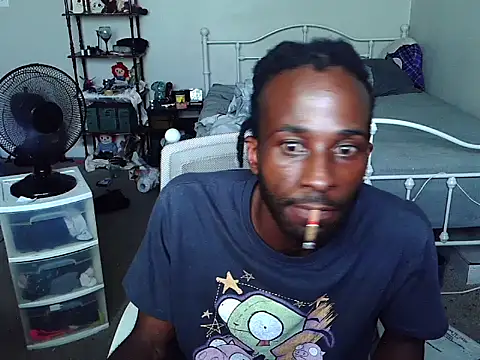 Snapshot of razzynolight chatting on June 29, 6:52 pm razzynolight online show from June 29, 6:52 pm