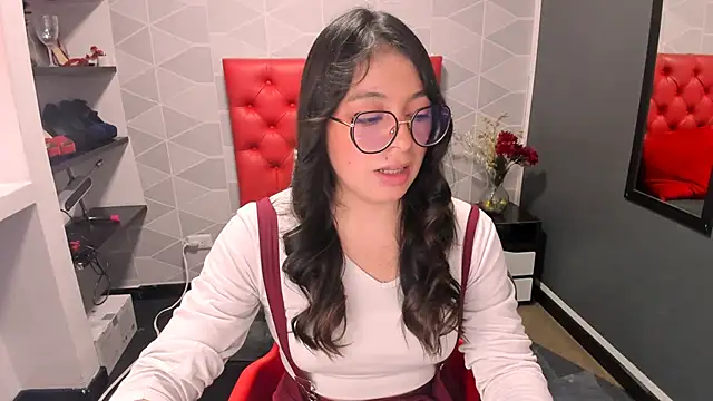 Snapshot of MiaWils_ chatting on January 10, 7:21 pm MiaWils online show from January 10, 7:21 pm