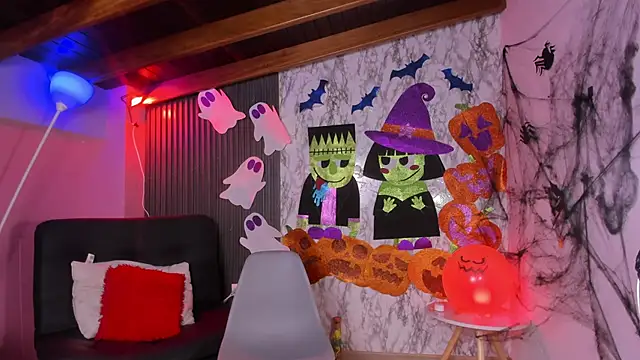 chloe blue online show from October 31, 12:28 pm