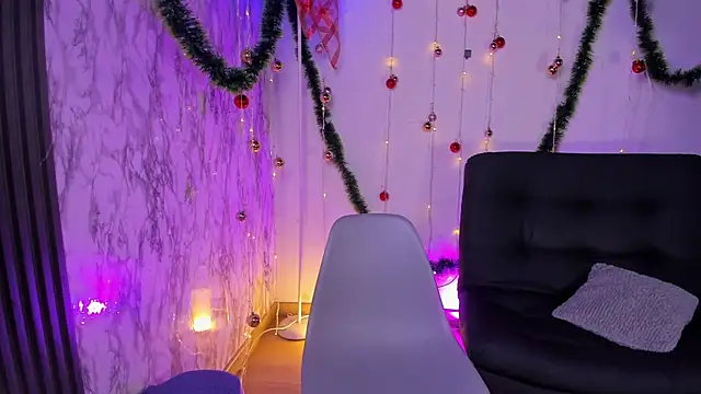 chloe blue online show from December 20, 11:39 am