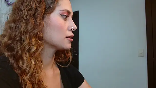 Snapshot of elibaker_ chatting on December 26, 4:10 am elibaker online show from December 26, 4:10 am