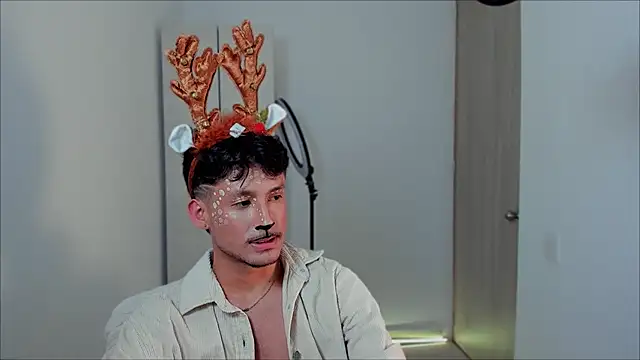 dimitri targaryen online show from December 19, 2:23 am