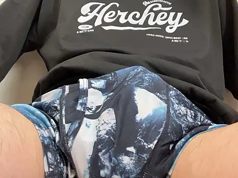 Snapshot of lkun9 chatting on November 4, 5:28 am lkun9 online show from November 4, 5:28 am