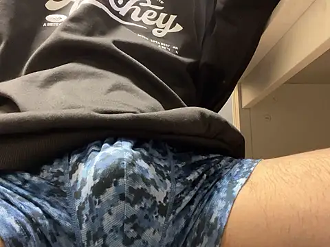 Snapshot of lkun9 chatting on November 8, 3:39 am lkun9 online show from November 8, 3:39 am